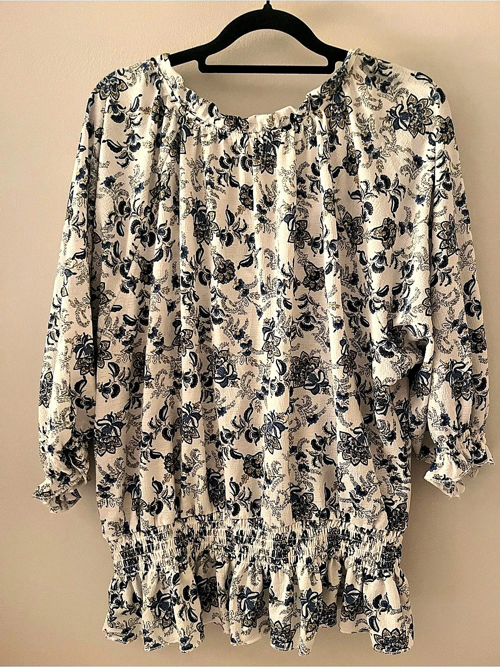 Melloday Floral Blouse in White & Blue Size XL Like New